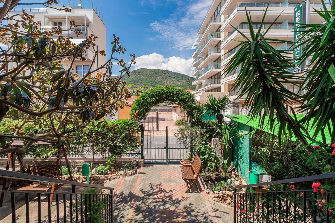Residence Villa Alda Pietra Ligure Exterior photo
